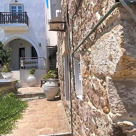 Hotel Machi's House Historic In Plaka Village With Private Parking Pollonia